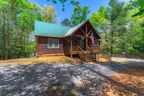 Dragons Den Cabin - Coosawatte Resort with Amenities in Ellijay, USA