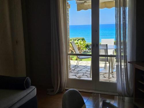 Glyfada Beachfront House Ab3g - image 4