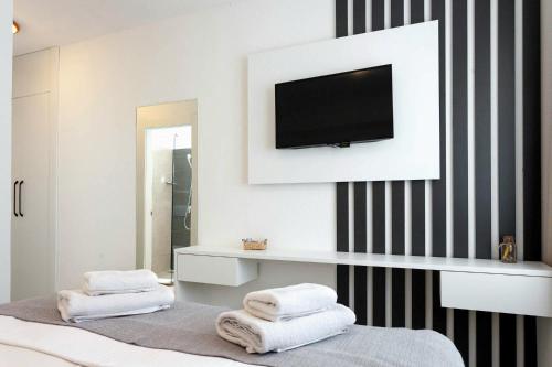 Deluxe Double Room image 4