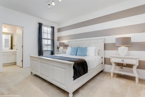 Veranda Palms 8 Bedroom Home with Pool - 1722 in Kissimmee, USA
