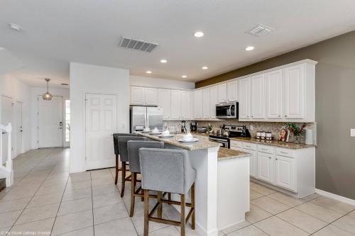 Veranda Palms 8 Bedroom Home with Pool - 1722 in Kissimmee, USA