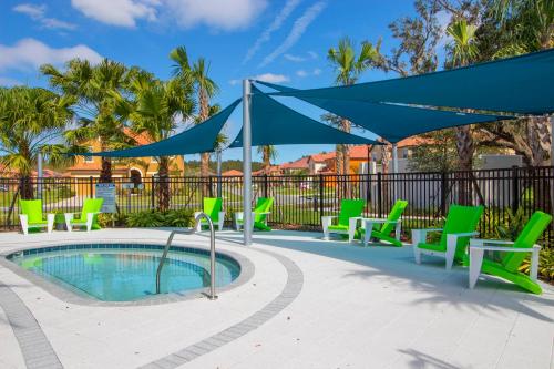 Golden Palms Resort 8 Bedroom Vacation Home with Pool - 1722 - image 27