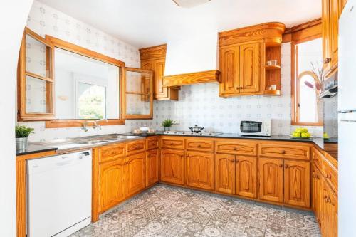 Villa Xabec by Villa Plus - image 5