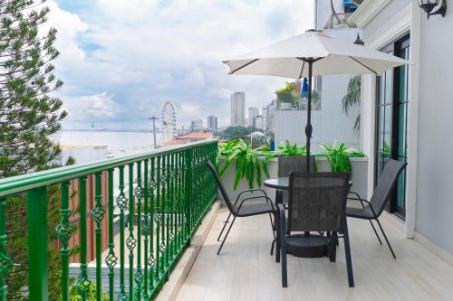 Guayaquil, Apartamentos en Barrio Las Peñas, LA ROSA DEL RIO Exclusividad, Hermosa Vista, Descanso y Turismo