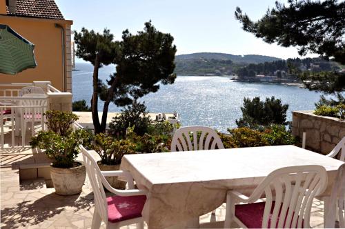 Guest House Bebic - image 11