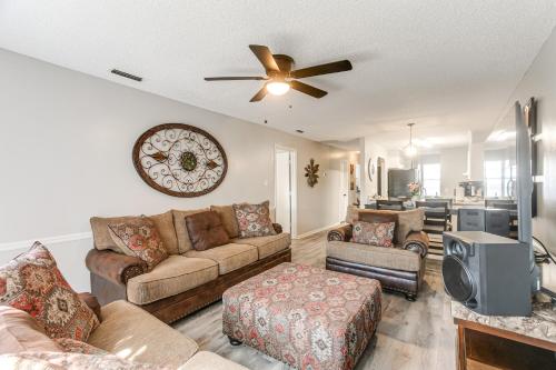 9 Mi to Moody AFB: Newly Updated Condo Near Dining in Valdosta