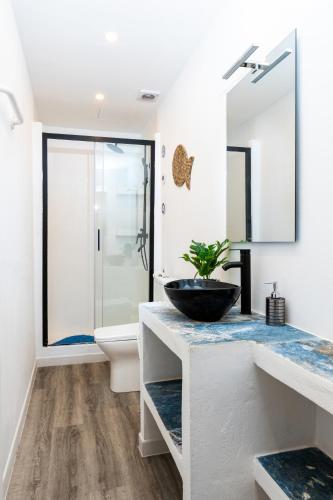 Three-Bedroom Apartment image 2