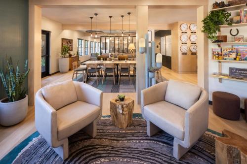 Sedona Real Inn and Suites - 로비