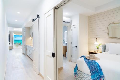 2 bedrooms, 4 beds