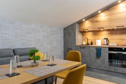 Urban Five #5 - Stylish One-bedroom apartments with Kitchen & Parking, Veliko Tărnovo (fotografie 5)