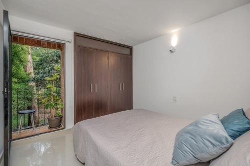 Maravilloso apartamento en El Poblado con parqueadero, Medellín (fotografie 3)
