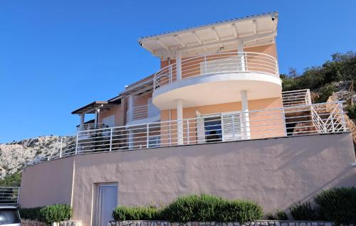 Viesnīcas āriene, Nice Apartment In Lukovo With House Sea View in Lukovo