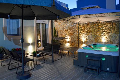 Manolitos Villa resort and spa in Episkopi