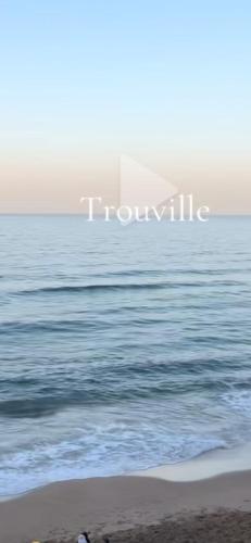 Duplex trouville à 2 pas de la plage (Duplex trouville a 2 pas de la plage) in Ain El Turk