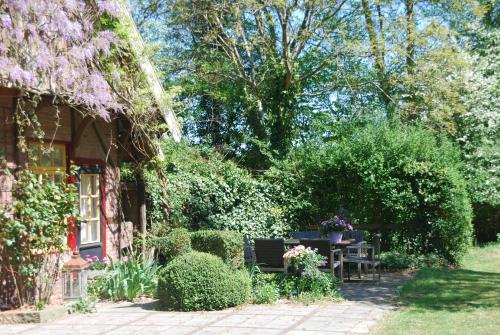 Kert, B&B De Hagmolenbeek Boekelo in Boekelerveld
