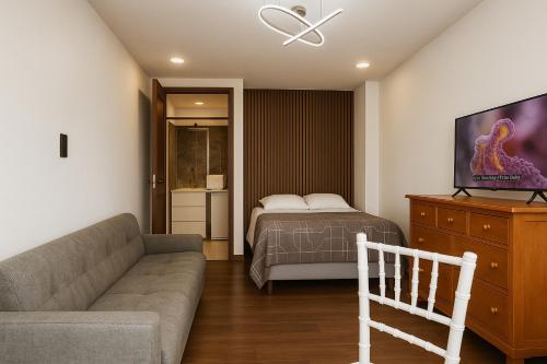 Suit Moderna Centro Cuenca