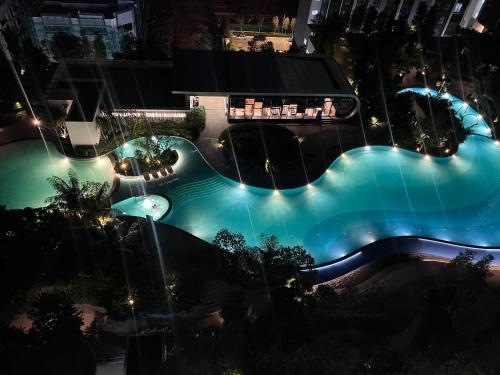 Splashmania Gamuda Cove Homestay KLIA Projector - image 13