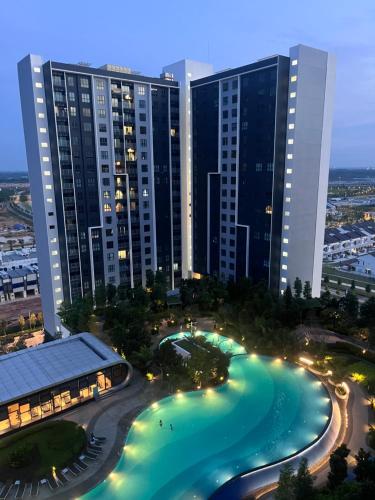 Splashmania Gamuda Cove Homestay KLIA Projector - image 9