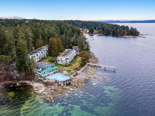 . Sunrise Cove Apt at Inn of The Sea