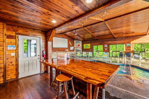 Mountain View Mansion - image 12