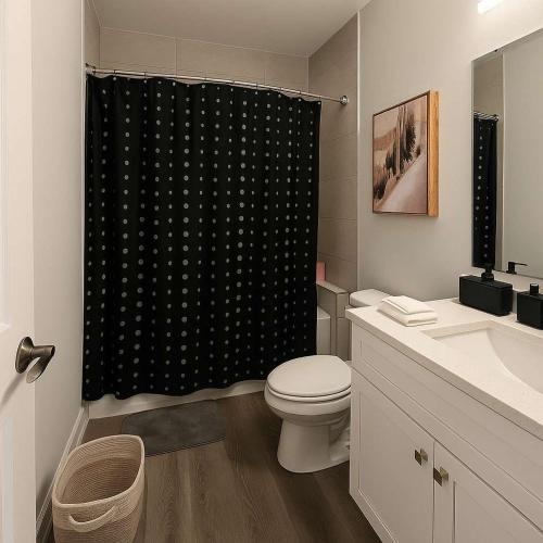 Spacious 4BR Home- Perfect for Groups WV1 - image 10