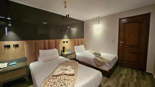 Aura Garden City Hotel - image 9