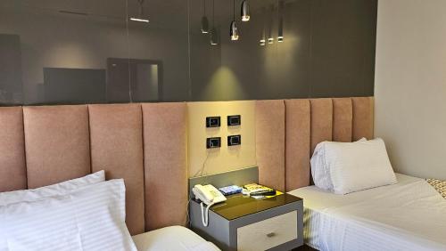 Double or Twin Room image 2