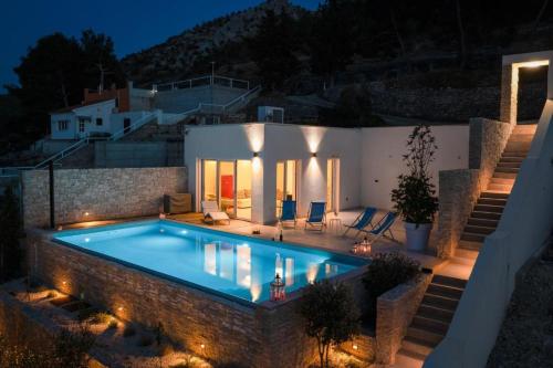 Villa Nensi – khách sạn tại Grebastica