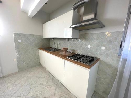 Three-Bedroom Apartment with Balcony and Sea View image 6