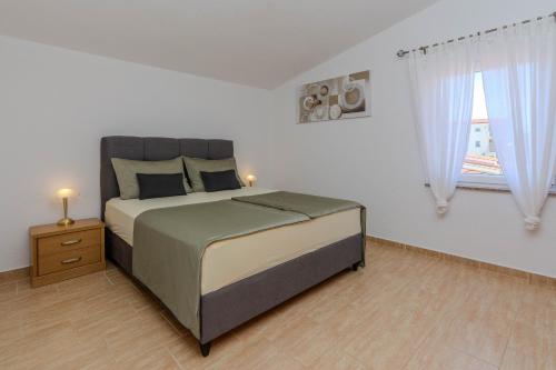 Two-Bedroom Apartment with Terrace and Sea View image 10