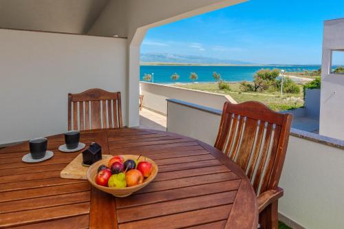 Two-Bedroom Apartment with Terrace and Sea View image 3