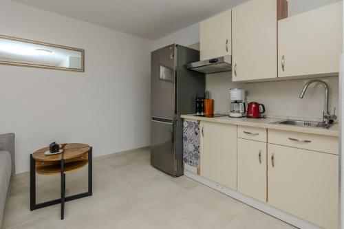 One-Bedroom Apartment with Terrace image 5