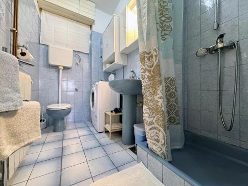 Two-Bedroom Apartment with Terrace and Sea View image 10