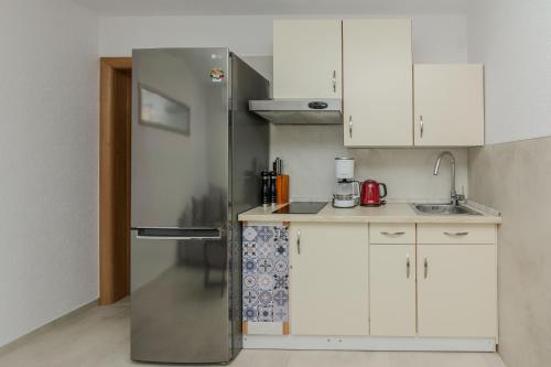 One-Bedroom Apartment with Terrace image 4