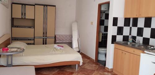Studio with Terrace room in Apartments with WiFi Crikvenica - 24475