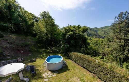 Úszómedence, Stunning Apartment In Borgo A Mozzano in Borgo A Mozzano