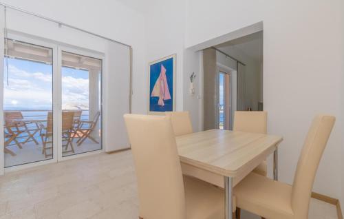 virtuve, Nice Apartment In Lukovo With House Sea View in Lukovo
