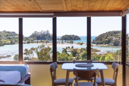 คีมี โอรา อีโค รีสอร์ต (Kimi Ora Eco Resort) in โมตูเอก้า