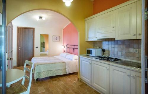  Amazing Home In San Giovanni in Montefiore dellʼAso