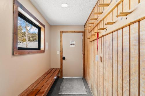 Facilities, Rockridge 47 in Sally Barber