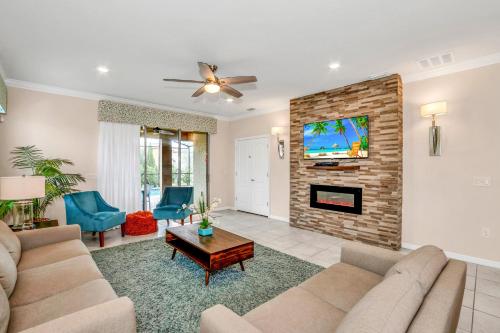 Last Minute Disney Getaway! Private Pool, Hot Tub & Games Room. Book Now! #39404 in Davenport, USA