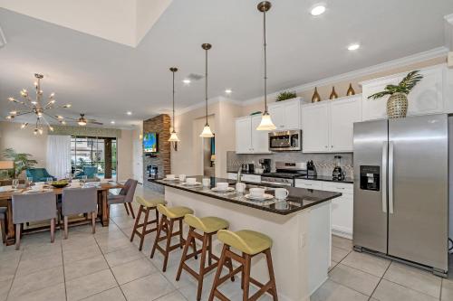 Last Minute Disney Getaway! Private Pool, Hot Tub & Games Room. Book Now! #39404 in Davenport, USA