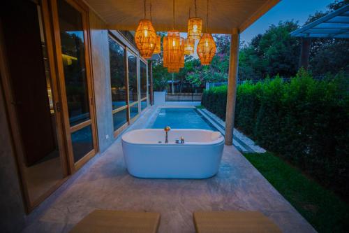 Hot tub, NANDAKWANG Boutique Pool Villa, private pool and jacuzzi in Su Thep