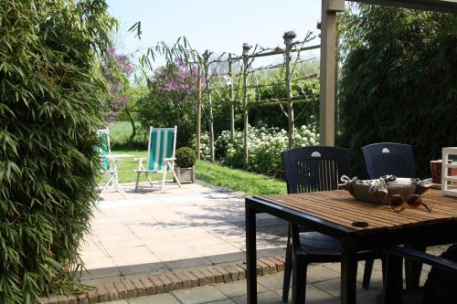 شرفة/ تراس, Maison A La Mer in Retranchement