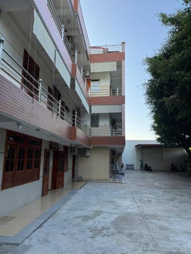 Khách Sạn Sơn Hiển
