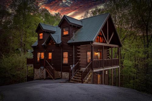 A Secret Splash by RedAwning – Sevierville, TN