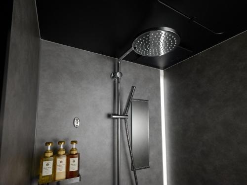 Standard Room with Washing Machine image 10