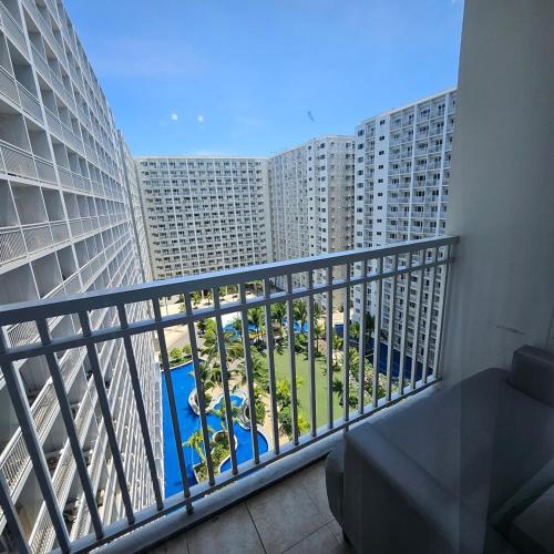 Cathys Haven Urban Escape in MOA, Manille
