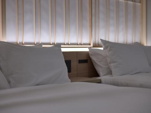 Superior Room with Washing Machine image 7