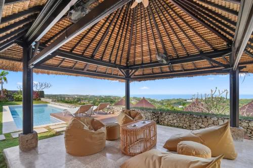 Large 3BR En Suite Villa Ocean Views! Stunning Private Pool, Big Kitchen #22